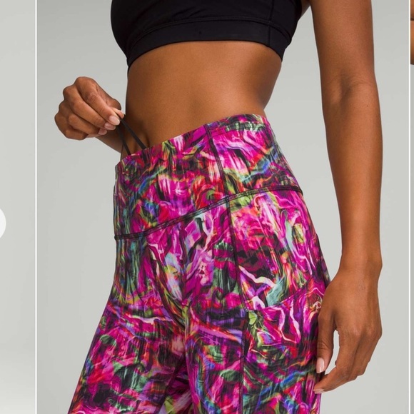 lululemon athletica Fast and Free HR Crop 23"-Hyper Flow Pink Multi-HAVE POCKETS - Picture 3 of 5